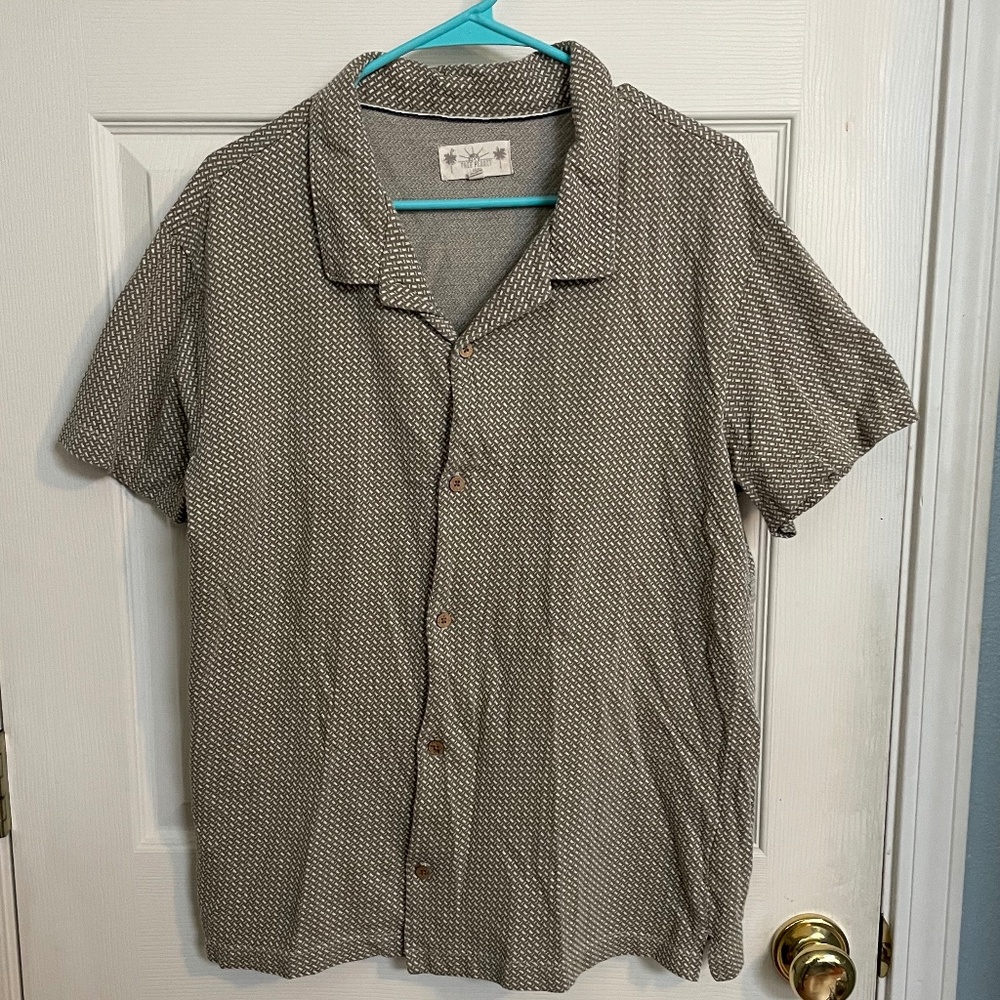 Tan patterned short sleeve camp-collar